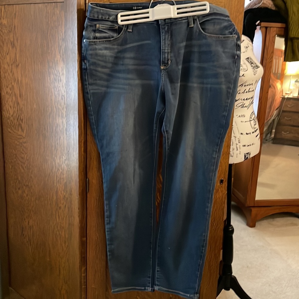 a.n.a Size 18 curvy jeans